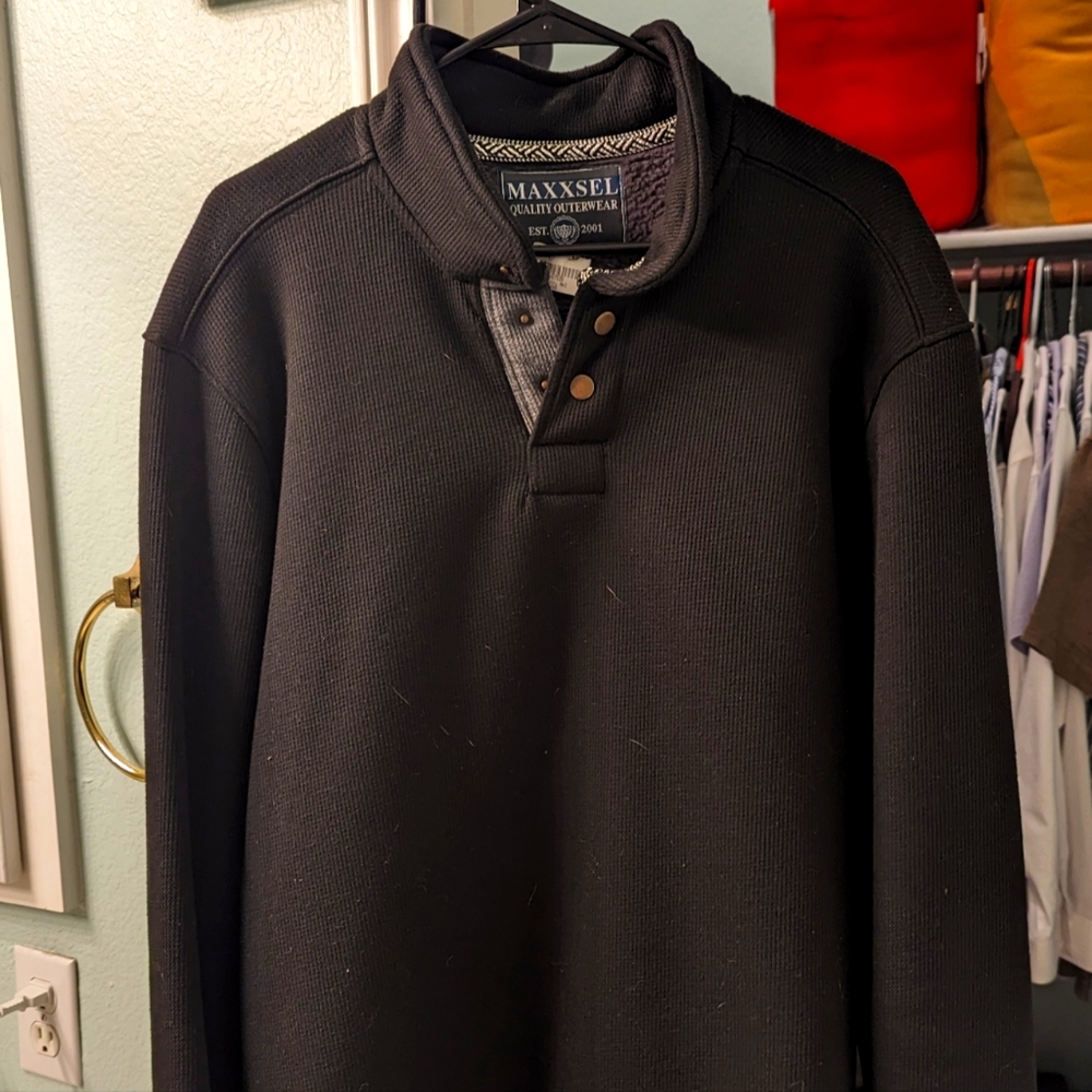 Black Pullover Sweater- Fleece Interior